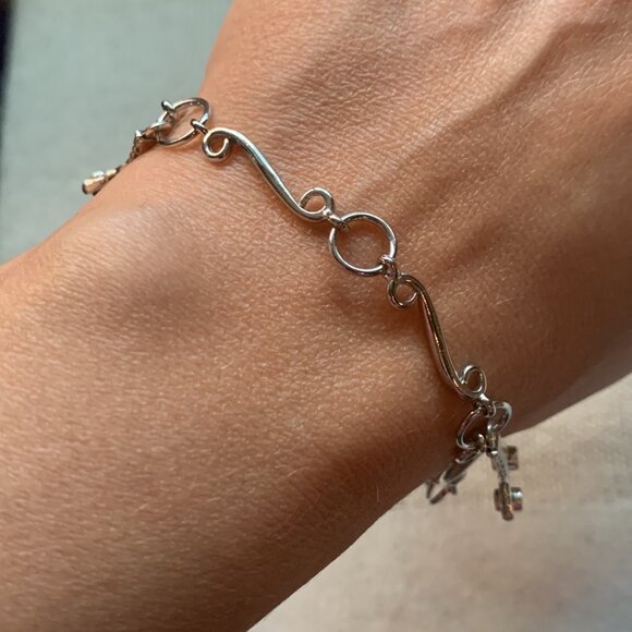 ✨ Handmade Roller Skate Bracelet & Earring Set ✨ - Picture 4 of 13